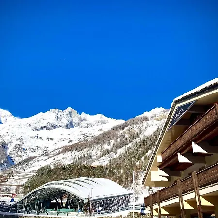 Shatush 3* Courmayeur