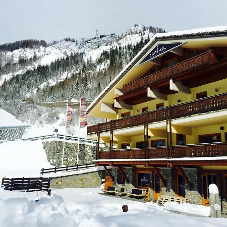 Shatush Hotel