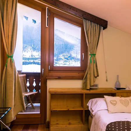 Shatush Hotel 3*
