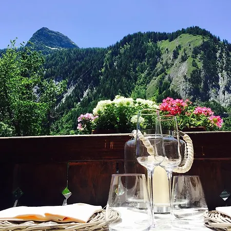 Shatush Courmayeur