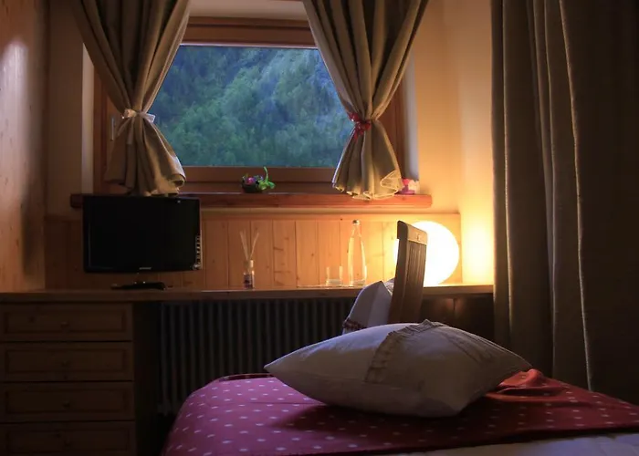 ホテル シャトゥーシュ オテル クールマイユール