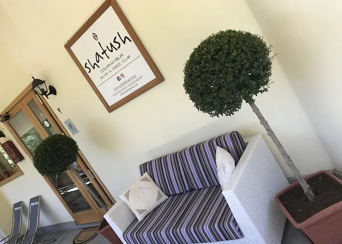 シャトゥーシュ オテル