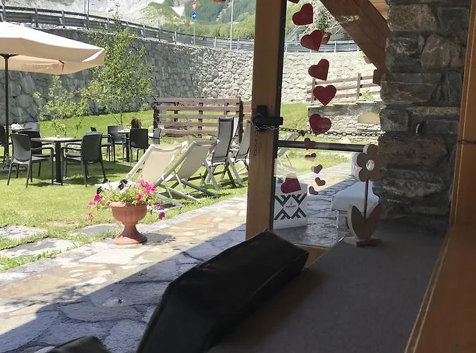 シャトゥーシュ オテル ホテル